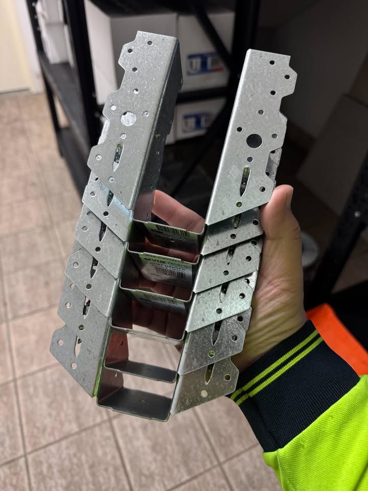 90x45 Joist Hanger